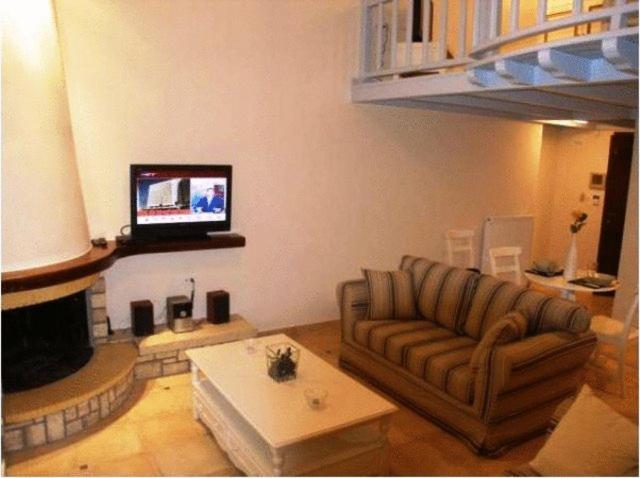 Giogarakis Suites Eleonas Bilik gambar