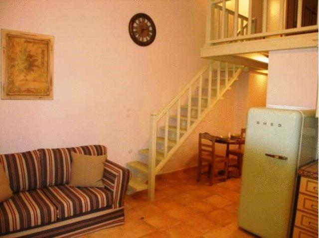 Giogarakis Suites Eleonas Bilik gambar