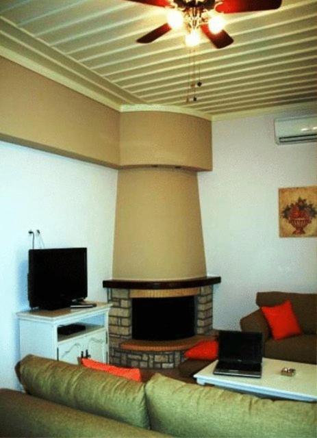 Giogarakis Suites Eleonas Bilik gambar